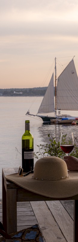 Spruce Point Inn