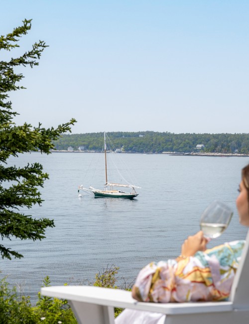 Spruce Point Inn