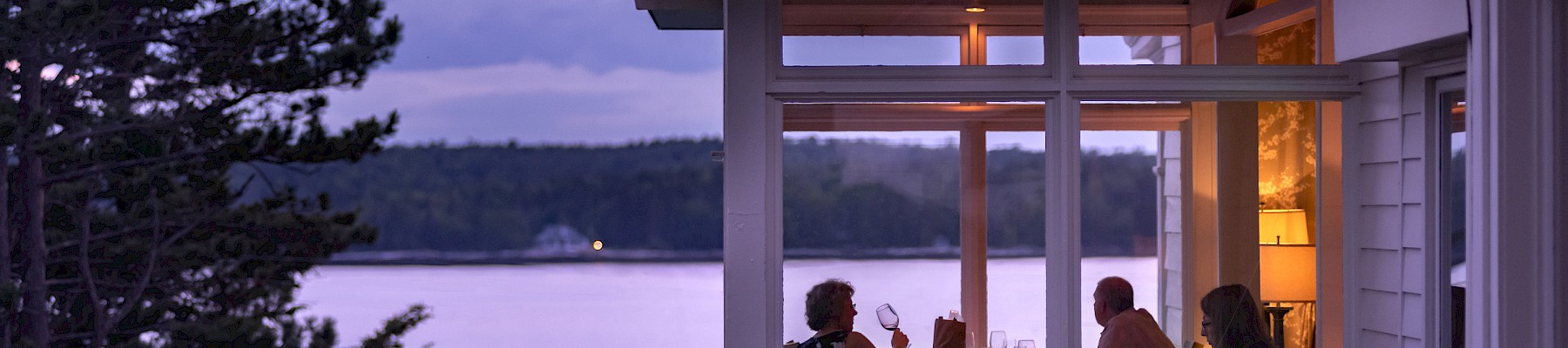 Spruce Point Inn
