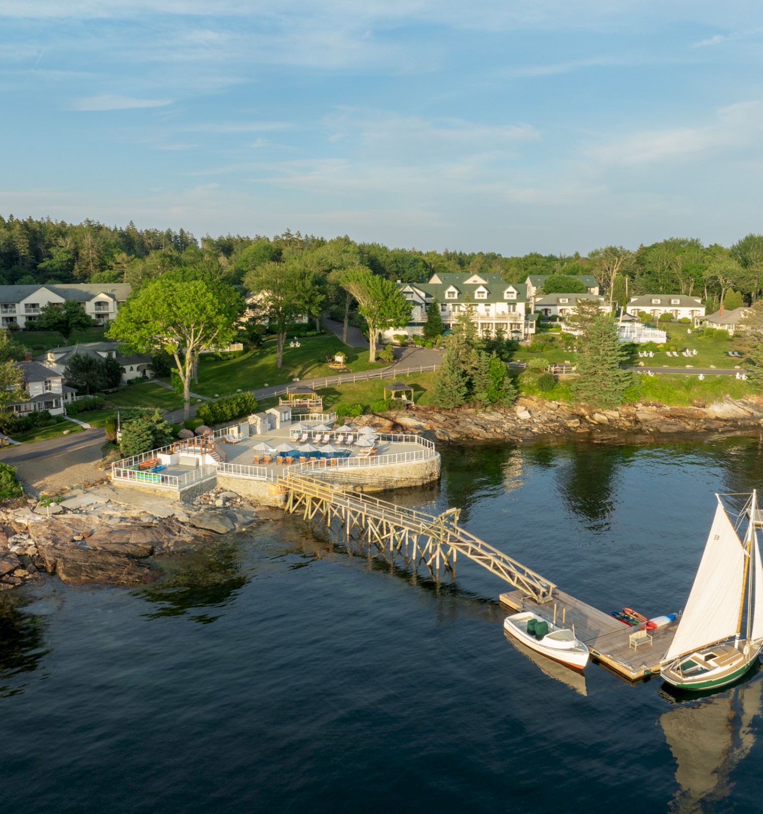 Spruce Point Inn
